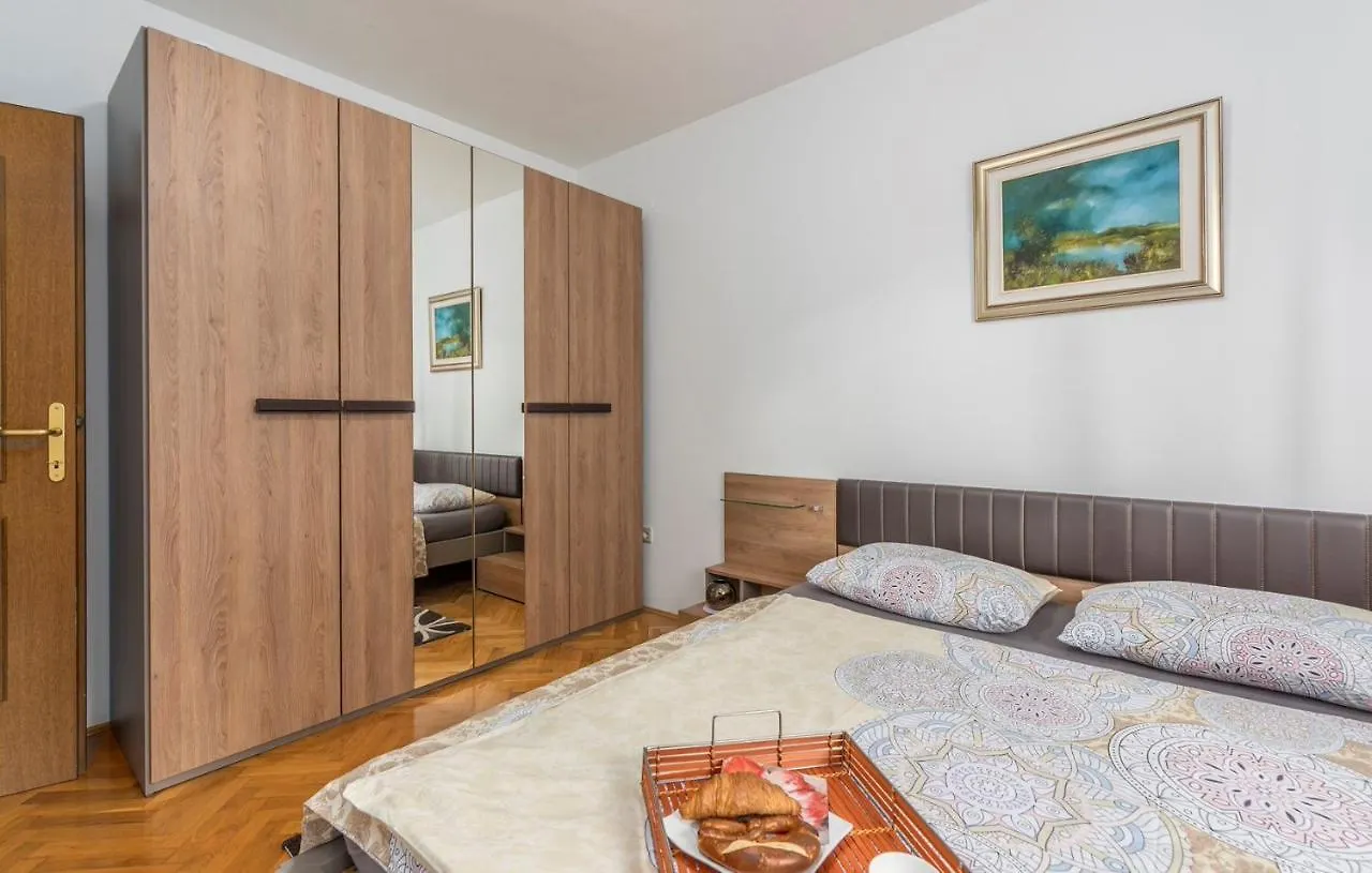 Villa Vallis Aurea For Max 10 Persons With Pool Kukci Porec