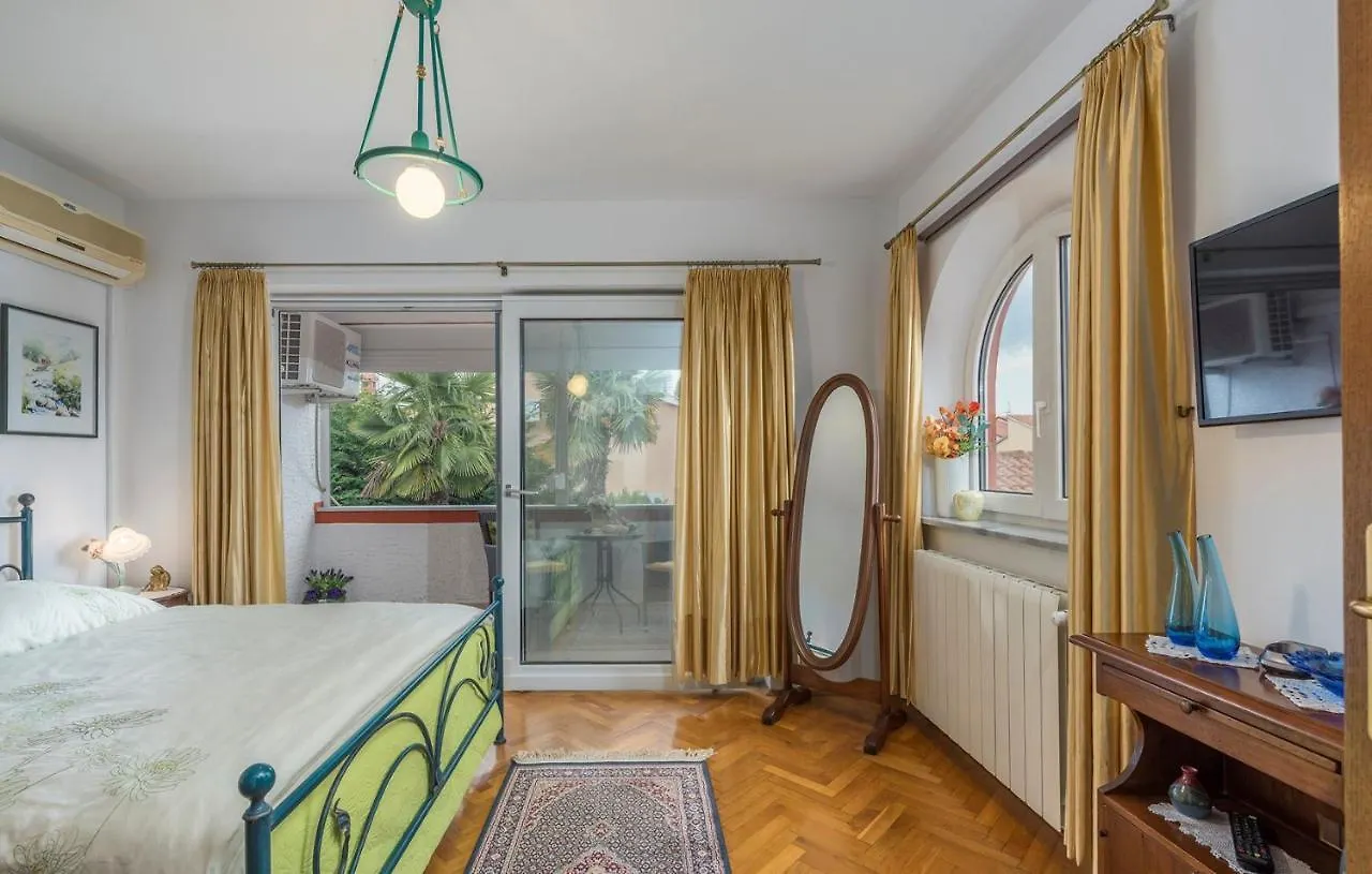 Villa Vallis Aurea For Max 10 Persons With Pool Kukci Porec