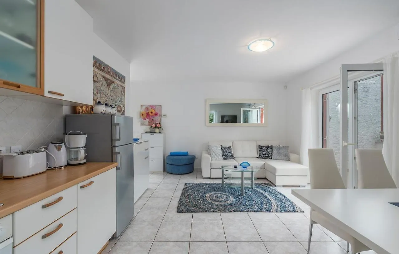 Villa Vallis Aurea For Max 10 Persons With Pool Kukci Porec